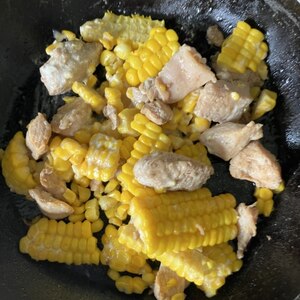 鶏むね肉ととうもろこし炒め